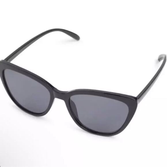 Rachel Zoe Nina Cat Eye Sunglasses Black New - Picture 3 of 9